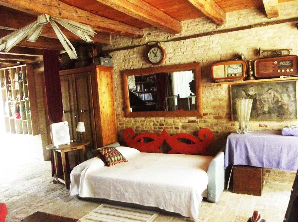 "La Casa Degli Ulivi Art B&B" Trecastelli Eksteriør billede