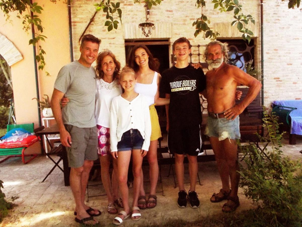 "La Casa Degli Ulivi Art B&B" Trecastelli Eksteriør billede
