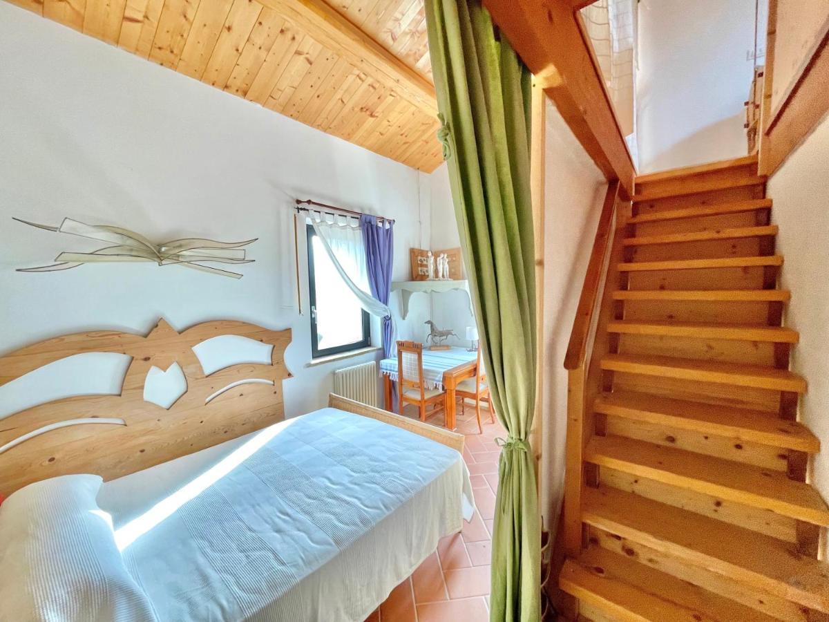 "La Casa Degli Ulivi Art B&B" Trecastelli Eksteriør billede