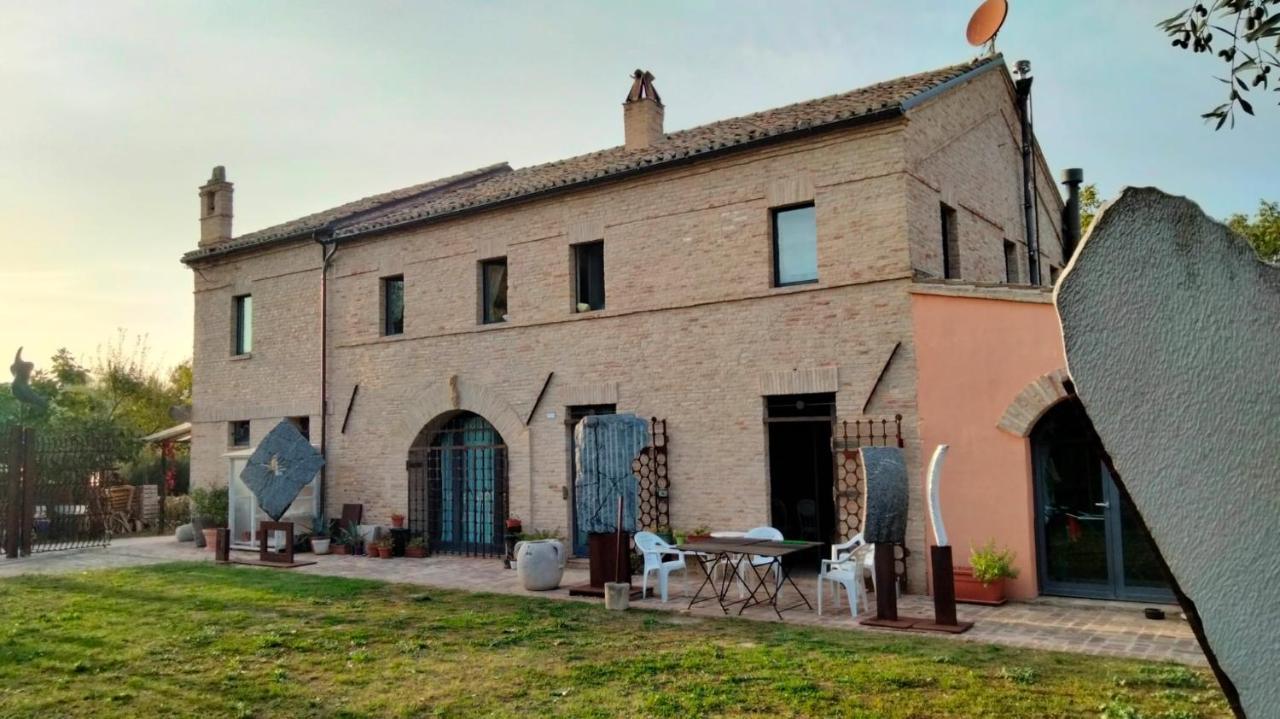 "La Casa Degli Ulivi Art B&B" Trecastelli Eksteriør billede